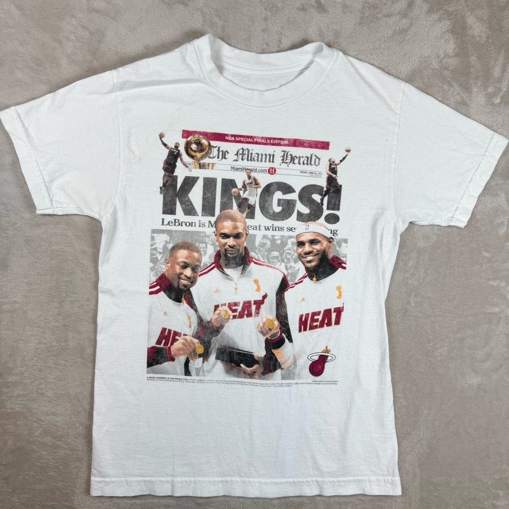 Miami Heat 2013 NBA Finals Champions T Shirt LeBron Wade Bosh Graphic Small
